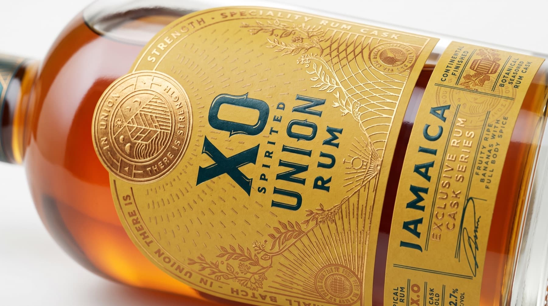 Close-up of the Spirited Union XO rum Jamaica gold label